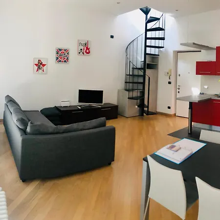 Loft With Terrace דירה *